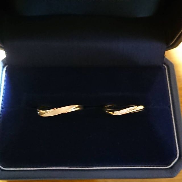 【銀座ダイヤモンドシライシの口コミ】 はじめに寄ったのがダイアモンドシライシでした。
男性用はなんでもいいや…