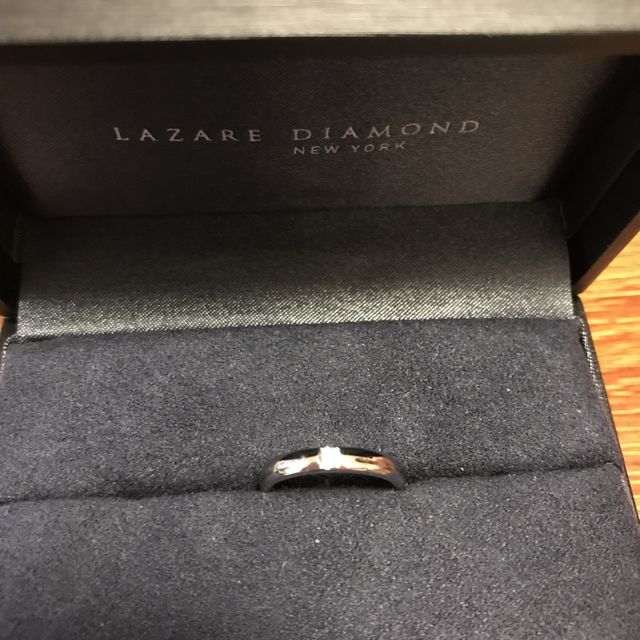 【ラザール ダイヤモンド(LAZARE DIAMOND)の口コミ】 デザイン性が良かったこと、指輪の強度が優れていたことが決めてになりま…