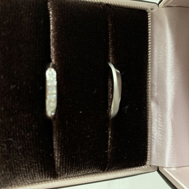 【アイプリモ(I-PRIMO)の口コミ】 女性は太めで安心感があり、ダイヤの数が選べたことが決め手だった。他店…