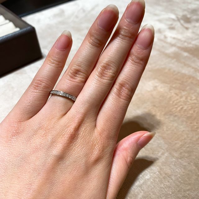 【ブルガリ(BVLGARI)の口コミ】 まずはこのダイヤの輝きが1番の決め手でした。どの角度から見てもキラキラ…