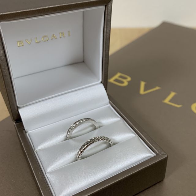 【ブルガリ(BVLGARI)の口コミ】 まずはこのダイヤの輝きが1番の決め手でした。どの角度から見てもキラキラ…