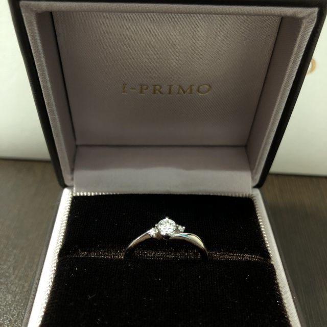 【アイプリモ(I-PRIMO)の口コミ】 指を長く見せたかったので、細身のリングを選びました。また、ストレート…