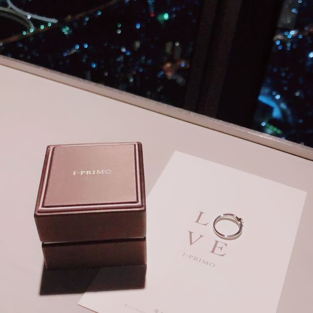【アイプリモ(I-PRIMO)の口コミ】 婚約指輪は2人で選ぼうと言っていたので、彼とお店に行ったところ、アシン…