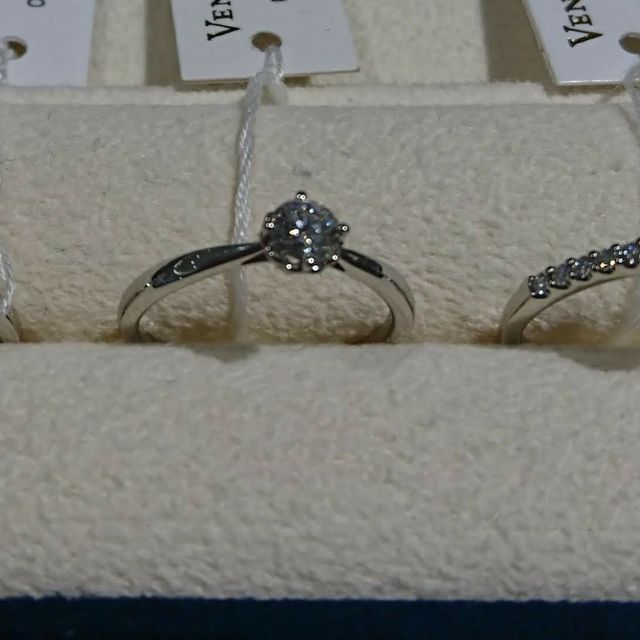 【ヴァンドーム青山(VENDOME AOYAMA)の口コミ】 王道のソリティアタイプがとても上品で素敵だったので最終候補まで残りま…