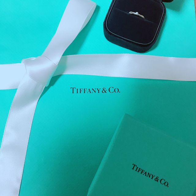 【ティファニー(Tiffany & Co.)の口コミ】 プラチナのリングでワンポイントにダイアが入ったものを選びました。ティ…