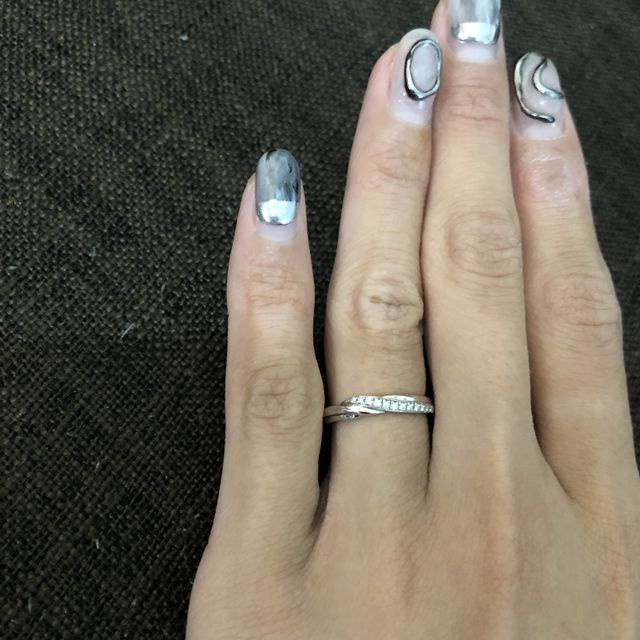 【エクセルコダイヤモンド(EXELCO DIAMOND)の口コミ】 太すぎるのも細すぎるのも好みではなく丁度いいものを探していました。こ…