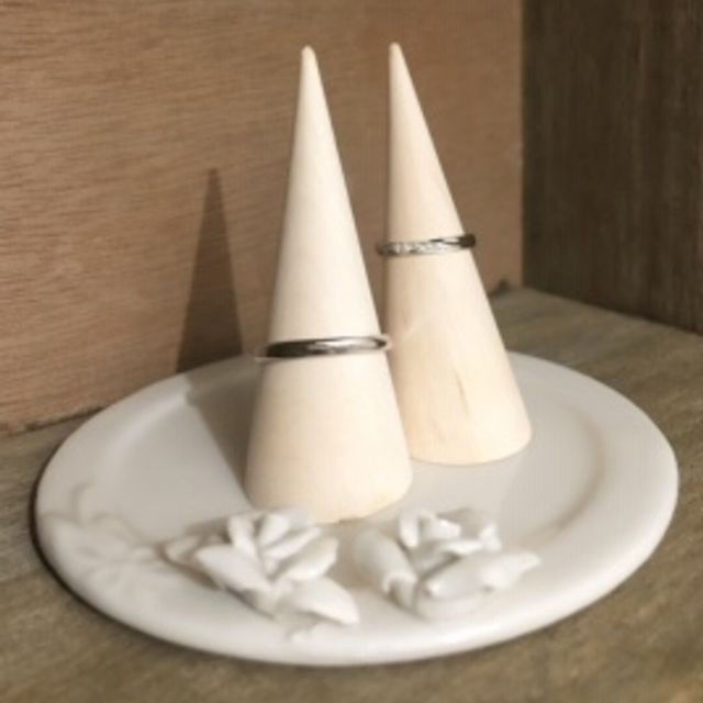 【GALA JEWELRY(ガラジュエリー)の口コミ】 コストパフォーマンスがよく、内石のサービスがあったことです。ウェーブ…