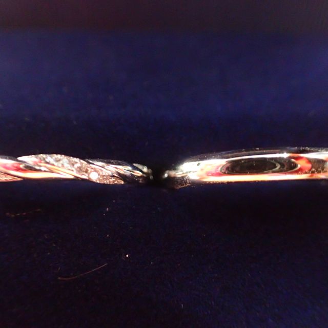 【銀座ダイヤモンドシライシの口コミ】 男性用はシンプルイズベストをコンセプトにこれから先ずっと着用できるデ…