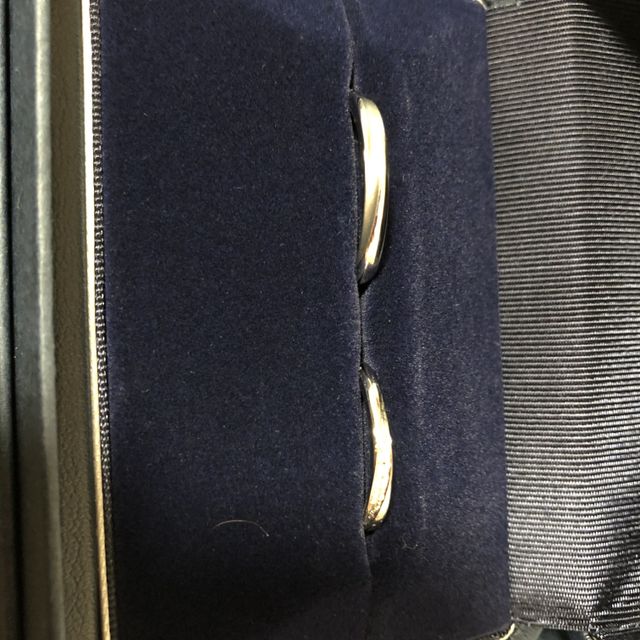 【銀座ダイヤモンドシライシの口コミ】 ダイヤモンドが綺麗だった。輝きは凄いがさりげない良い具合なものだった…