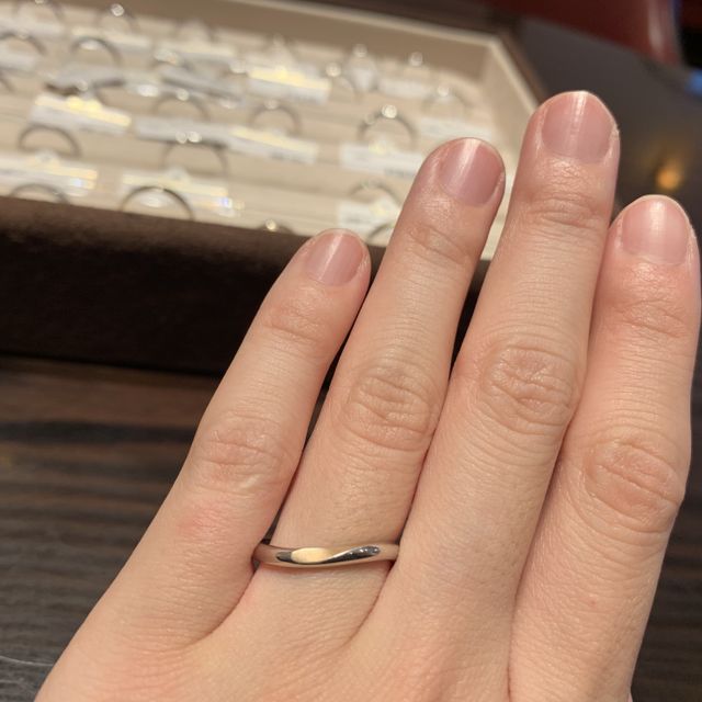 【ケイウノ ブライダル(K.UNO BRIDAL)の口コミ】 プラチナとピンクゴールドが混ざったデザインの結婚指輪です。1番のポイン…