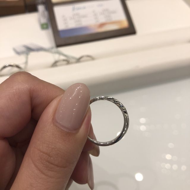 【PRIVATE BEACH(プライベートビーチ)の口コミ】 事前に画像で見ていたよりも華奢な印象でしたが、それが指を細く長く見せ…