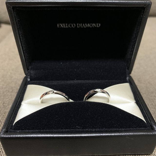 【エクセルコダイヤモンド(EXELCO DIAMOND)の口コミ】 仕事やプライベートでも着けていられるように、シンプルなデザインを探し…