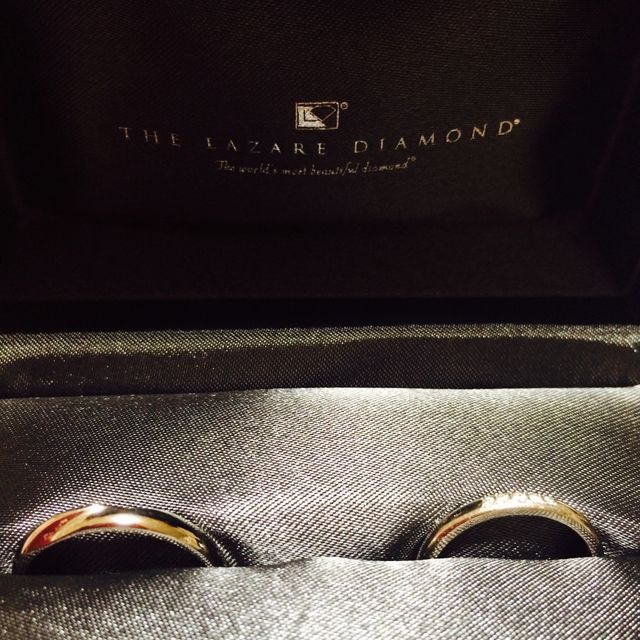 【ラザール ダイヤモンド(LAZARE DIAMOND)の口コミ】 結婚指輪は常に身につけておくものですので、私が一番重視したのはつけ心…