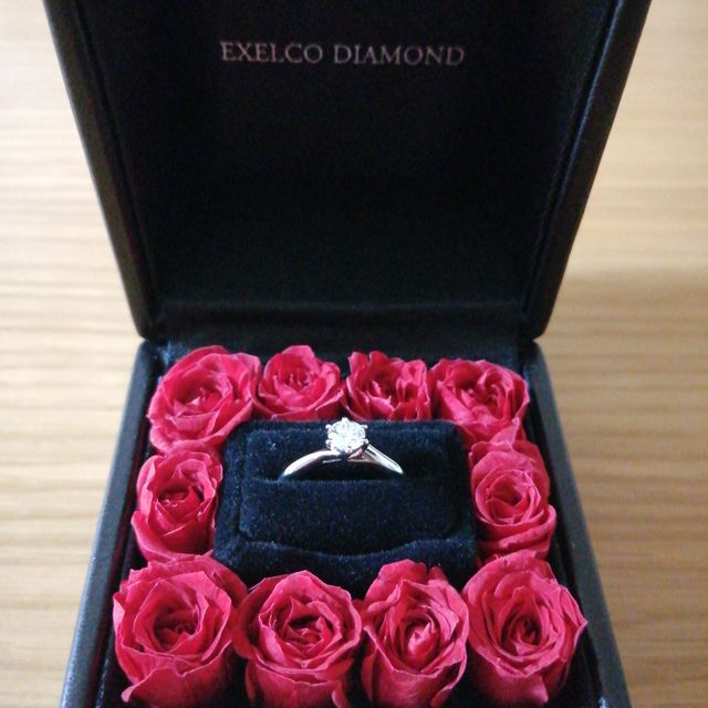 【エクセルコダイヤモンド(EXELCO DIAMOND)の口コミ】 ヌーブルマリエのデザインがよくより華奢に見えるタイプにしました。細身…