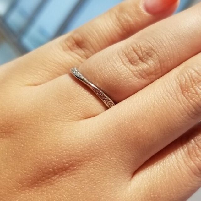 【4℃ BRIDAL(ヨンドシーブライダル)の口コミ】 個人的には、キラキラが好きだけど、キラキラ過ぎは嫌だ！！という方にオ…