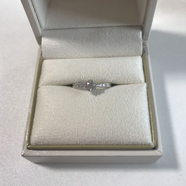 【ヴァンドーム青山(VENDOME AOYAMA)の口コミ】 結婚指輪は飾りのないストレートのシンプルなものと決めていたので、婚約…