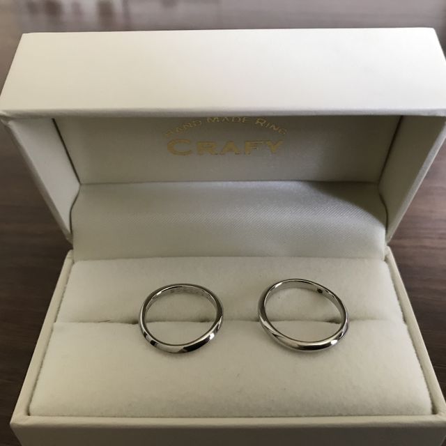 【CRAFY(クラフィ)の口コミ】 既製品で特別、好きなブランドがないためです。
価値を見出すために手作り…