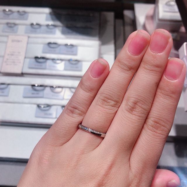 【アイプリモ(I-PRIMO)の口コミ】 他店にないデザインでした！かなり多くのダイヤモンドを斜めに入れる技術…