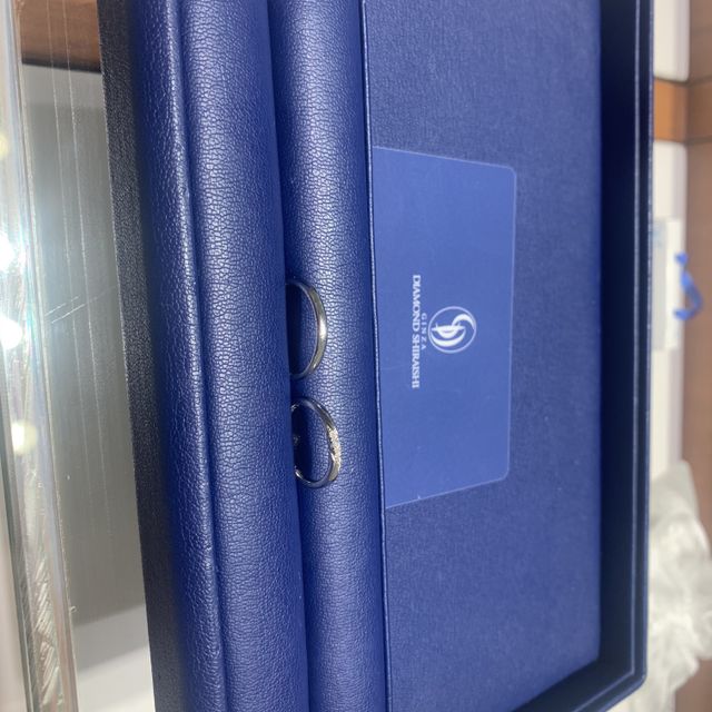 【銀座ダイヤモンドシライシの口コミ】 店員さんの対応がとてもよいと思います。
自分たちに合う指輪を親身になっ…