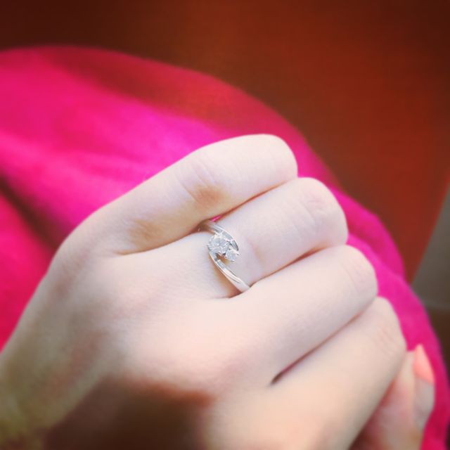 【festaria bijou SOPHIA(フェスタリア ビジュソフィア)の口コミ】 結婚を決めて指輪を探していた時、困惑していました。折角だからただ細い…