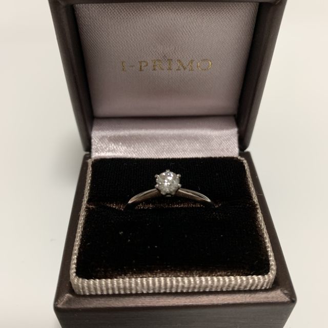 【アイプリモ(I-PRIMO)の口コミ】 シンプルから華やかなデザインがあった中で、1番シンプルなものを選びまし…