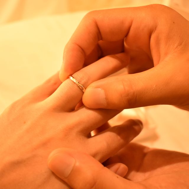 【イノウエ (宝石・時計 いのうえ)の口コミ】 数多くのデザインの中で、派手すぎずかつちょっとしたひねりがあるものと…