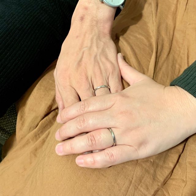 【CRAFY(クラフィ)の口コミ】 お店では、型に流し込んで作るタイプのものと、自分たちで金槌で打って作…