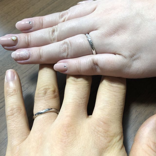 【銀座ダイヤモンドシライシの口コミ】 男性用はシンプルなものを探していて、見た目もよく着け心地が良かったの…