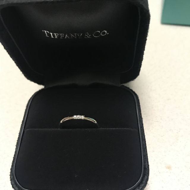 【ティファニー(Tiffany & Co.)の口コミ】 フルエタニティよりハーフエタニティの方がサイズ変更ができ、お葬式の時…