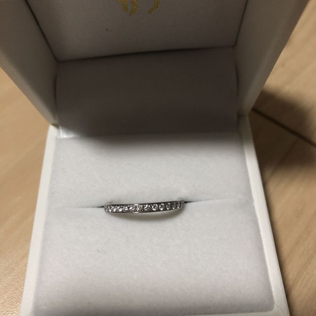 【GALA JEWELRY(ガラジュエリー)の口コミ】 いい意味でつけている感じがしなくて、指に合っている感じがしたから。
質…