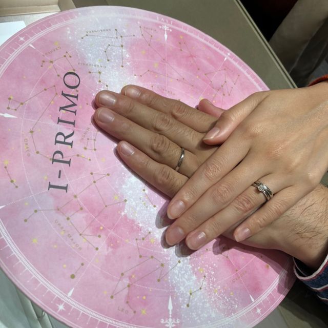 【アイプリモ(I-PRIMO)の口コミ】 結婚指輪というとダイヤモンドなしのイメージでしたが、控えめなダイヤモ…