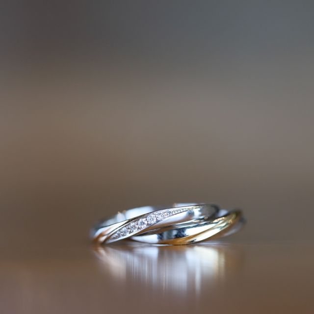 【JEWELRY STUDIO Advance(ジュエリースタジオアドバンス)の口コミ】 S字とV字で悩みましたが、私の指の形的にS字ラインがしっくりきたのでS字…