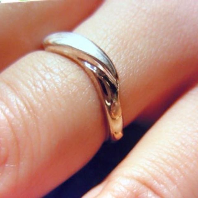 【杢目金屋(もくめがねや)の口コミ】 旦那が大工ということもあり木目柄に惹かれて、そしてオーダーメイドがで…