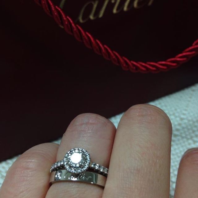 【カルティエ(Cartier)の口コミ】 ティファニーとポンテヴェキオも検討しましたがカルティエ店内に入りその…