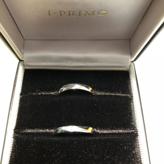 【アイプリモ(I-PRIMO)の口コミ】 デザイン性のあるストレートリングを探していたところ、たまたま入ったア…