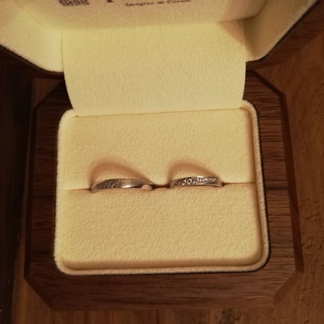 【TANZO.(鍛造指輪)の口コミ】 いろいろなお店で既製品の指輪購入を検討しましたが、私たちらしく納得の…