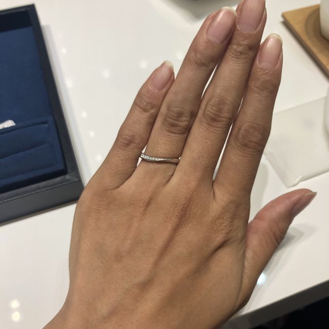 【ラザール ダイヤモンド(LAZARE DIAMOND)の口コミ】 来店するまで知らなかったのですが、とにかくこちらのダイヤモンドはキラ…