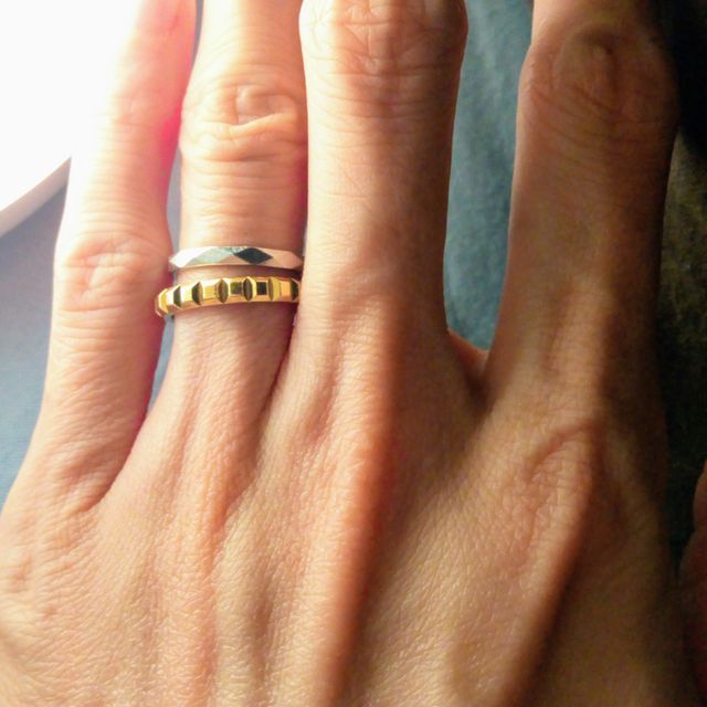 【ブシュロン(BOUCHERON)の口コミ】 プラチナでデザイン性があり、人とあまり被らないものを探していました。…