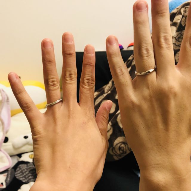 【4℃ BRIDAL(ヨンドシーブライダル)の口コミ】 デザインが豊富で、予算や気になるデザインの傾向を初めに聞いて下さり色…