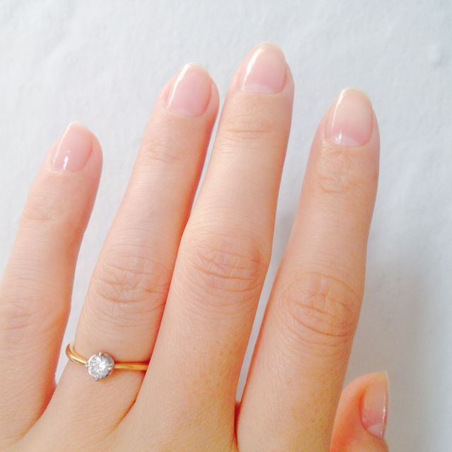 【Galopine & Galopin(ガロピーネガロパン)の口コミ】 華奢なゴールドのアクセサリーが好きなので、ゴールドのエンゲージリング…