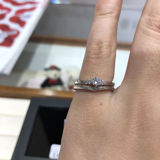 【TRECENTI(トレセンテ)の口コミ】 繊細で綺麗だった。今まで、指輪にはあまり興味がなく、締め付けられる感…