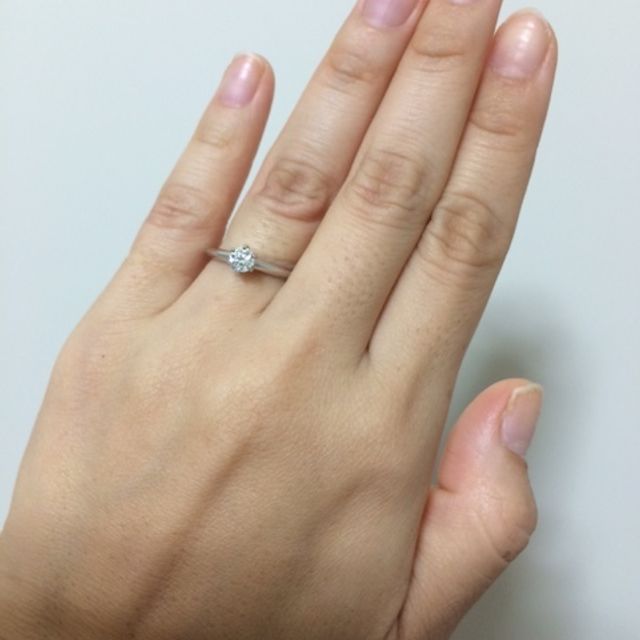 【ティファニー(Tiffany & Co.)の口コミ】 主人が下見して選んでくれました。輝きが眩いのとかなり重量感があるので…