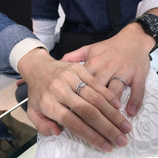 【宝寿堂(ほうじゅどう)の口コミ】 嫁にあげた婚約指輪にあう結婚指輪を探しにいきました。婚約指輪がブイラ…