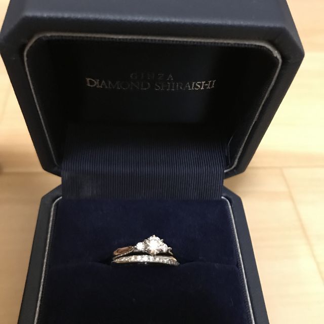 【銀座ダイヤモンドシライシの口コミ】 これまでつけてみたいブランドはあったものの、プロポーズリングをきっか…