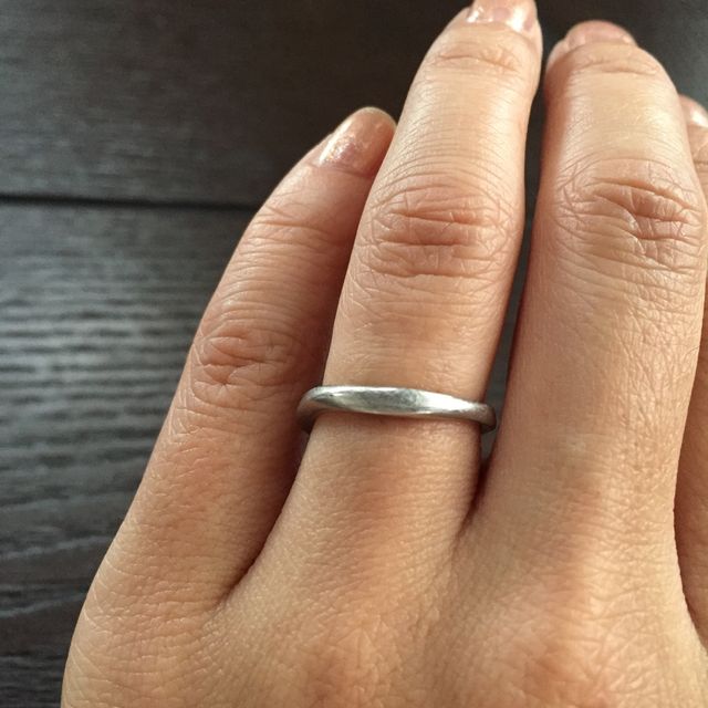 【Desserts(デザート)の口コミ】 シンプルで普段つけていて違和感のないものがよかったので裏表のない、ダ…