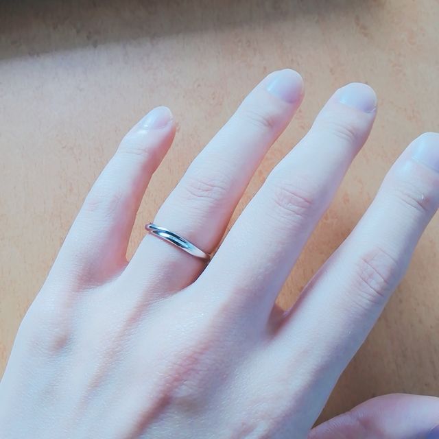 【銀座ダイヤモンドシライシの口コミ】 このお店で指輪を購入した決め手としては、ダイヤモンドを用いたブライダ…