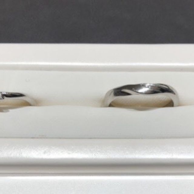 【俄(にわか)の口コミ】 男性用の指輪が太めの指輪でかっこいいと思いました。最終的には価格帯で…