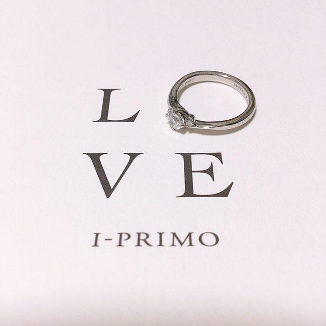 【アイプリモ(I-PRIMO)の口コミ】 シンプルで普段使いができるデザインを探していました。
この指輪はシンプ…