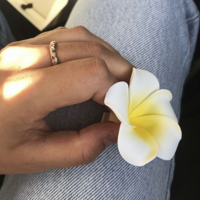 【Makana(マカナ)の口コミ】 波、花の刻印がとても可愛く購入する決め手となりました。とても可愛いで…