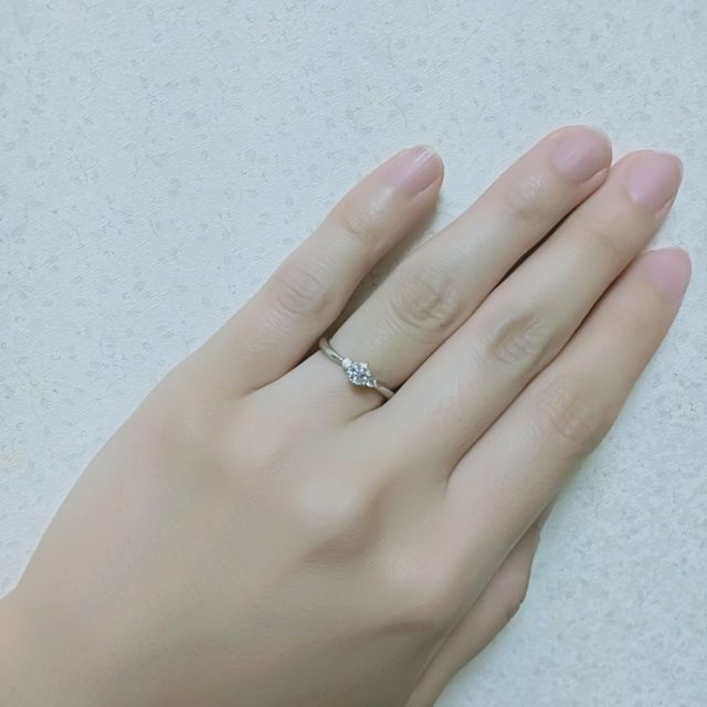 【4℃ BRIDAL(ヨンドシーブライダル)の口コミ】 初めはストレートタイプにしようと思っていましたが、店員さんよりウェー…